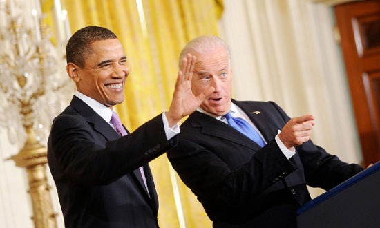 Tổng thống Barack Obama và Phó Tổng thống Joe Biden chào mừng phái đoàn từ Hội nghị Thị trưởng Hoa Kỳ 