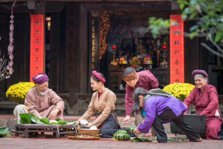 Bánh chưng, bánh giày cũng chính là món ăn đặc trưng của dân tộc Việt trong những ngày đầu năm mới. (Ảnh: Shutterstock)